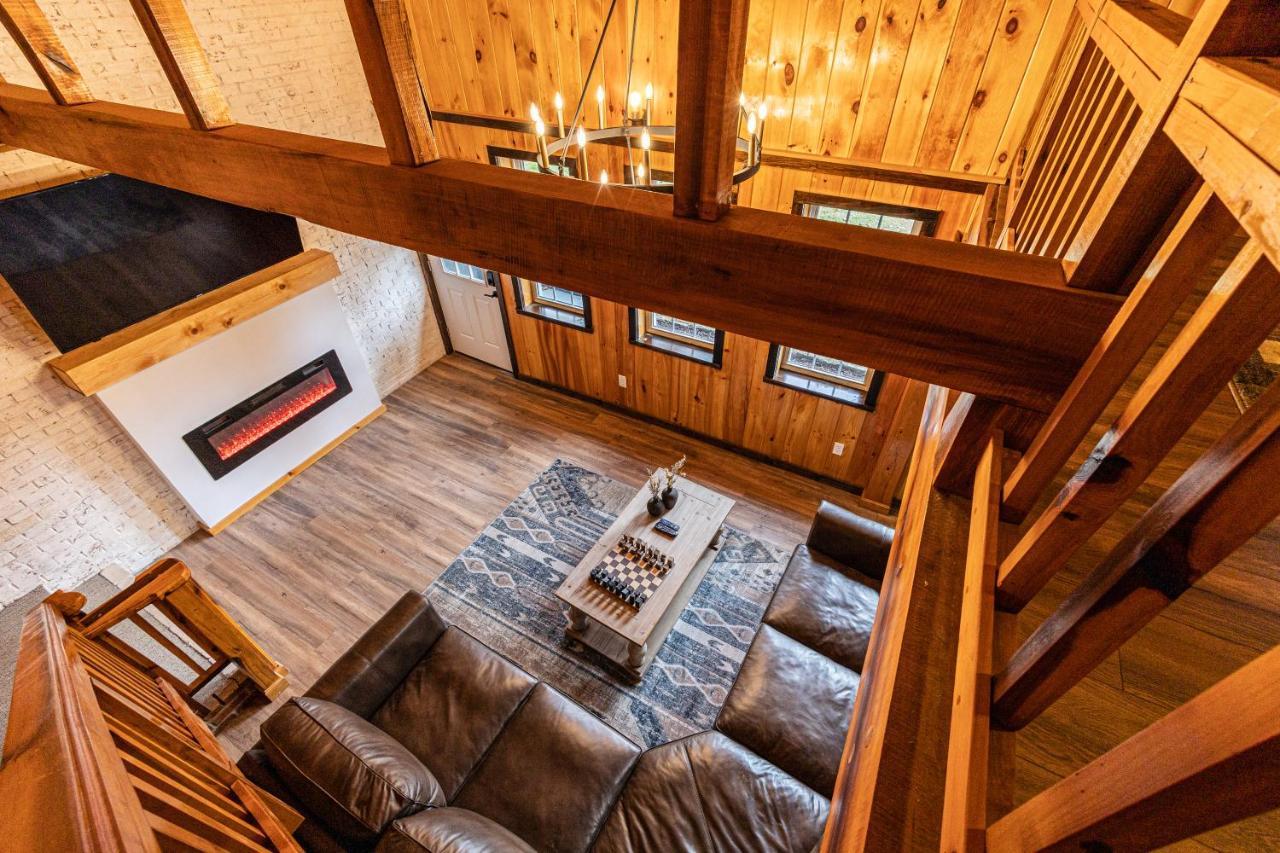 Fun Cabin With Hot Tub, Pool Table & Fire Pit - Big Blue Bryson City Exterior foto